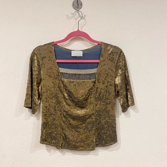 Hanky Panky Tops - Hanky Panky Y2K Vintage Velvet Embroidered Top  Size Medium EUC